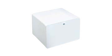 Tarjetas PVC blancas con agujero pre-perforado en formato horizontal.